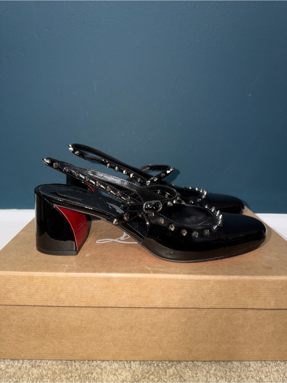 *AUTHENTIC* Christian Louboutin Slingback Pump - Picture 3 of 8